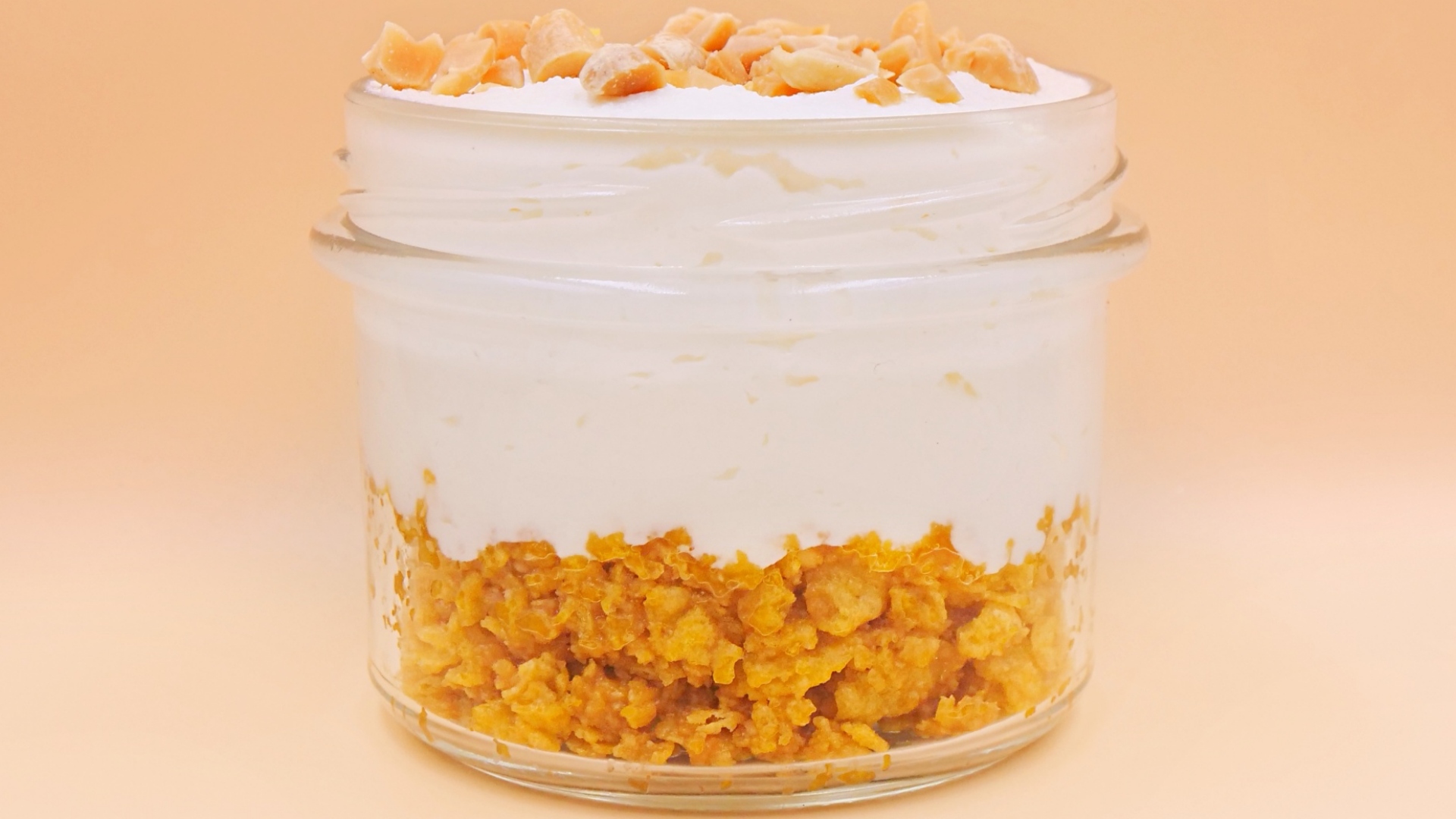 Serniczek na zimno z kukurydzianym spodem przepis