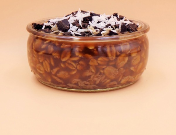 Kawowa owsianka z czekoladą i wiórkami kokosowymi przepis