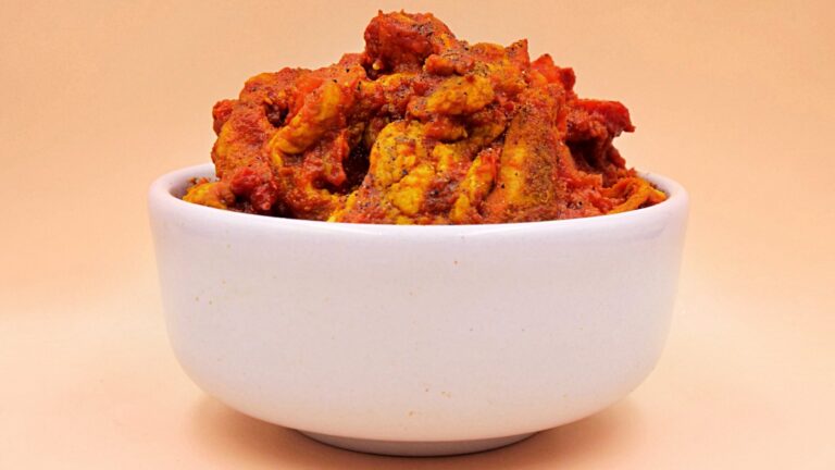 Kurczak w pomidorowym sosie curry przepis