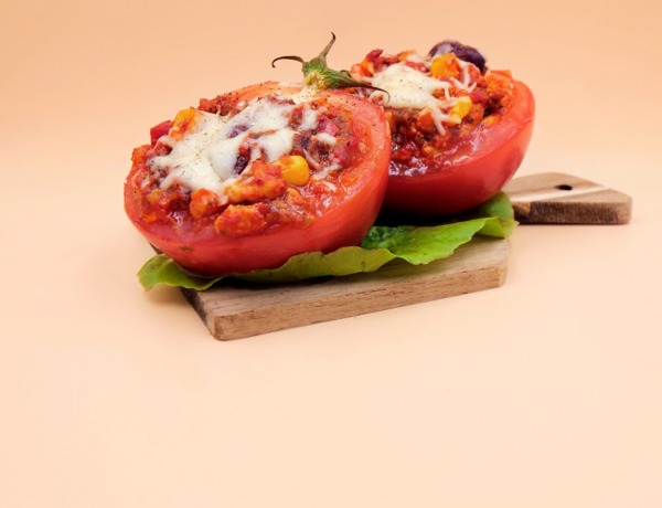 Pomidor faszerowany mięsem po meksykańsku i serem przepis