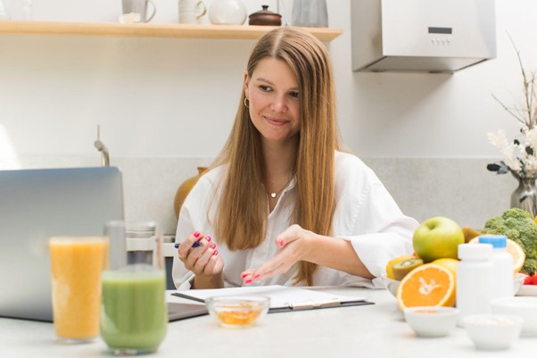 Jak dietetyk online może pomóc w budowaniu zdrowych nawyków żywieniowych?