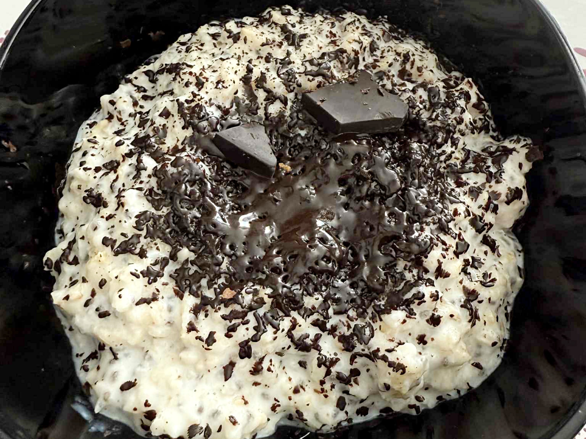 Zaskakujący efekt gorzkiej czekolady w deserze. To nie tylko kwestia smaku