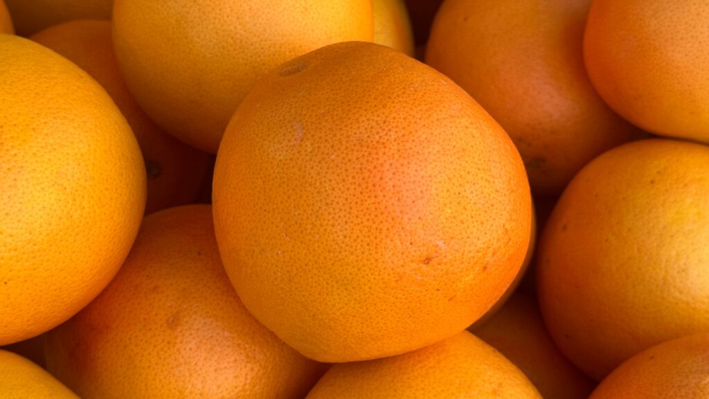 Pół grejpfruta dziennie wspiera odchudzanie, jak mało który owoc