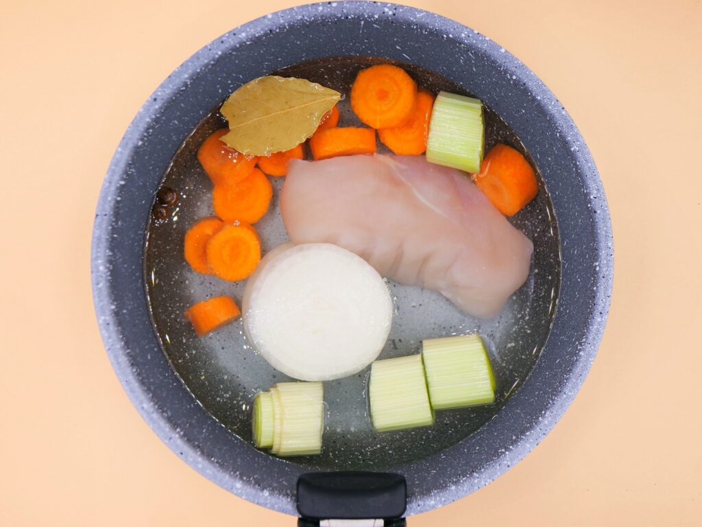 Gdy rosół traci wodę w garnku, wiele osób popełnia ten sam błąd