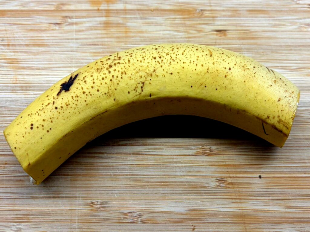 Banan pozbawiony końcówek