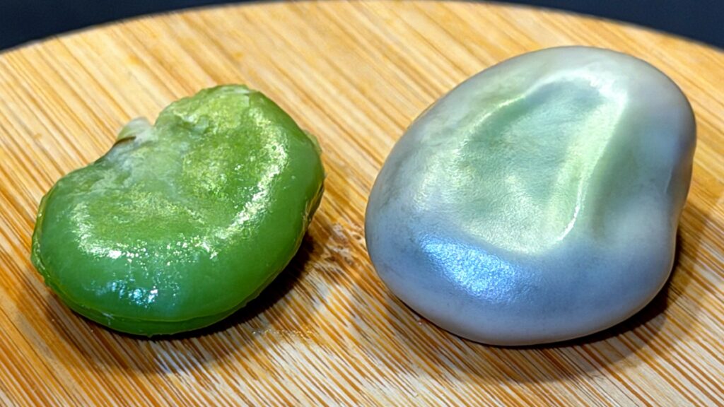Jak jeść bób – ze skórką czy bez?