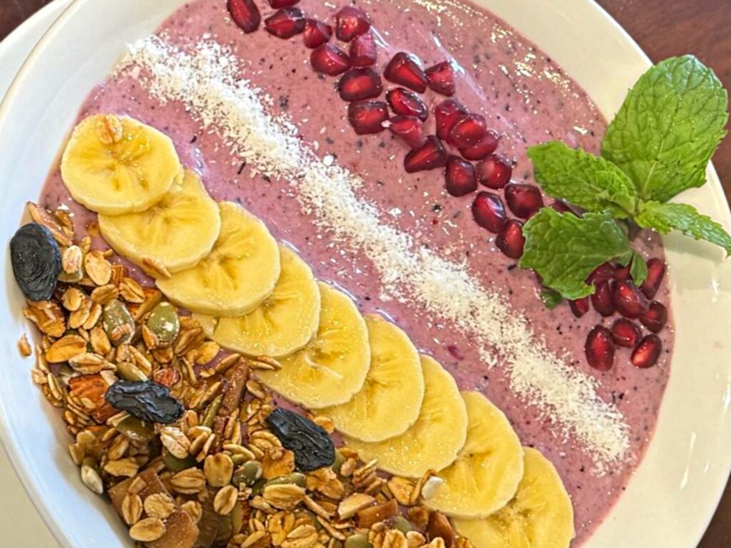 Banan w owsiance lub na omlecie to bardzo wartościowy dodatek